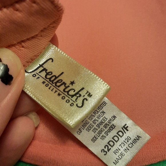 Frederick's of Hollywood Coral 32DDD/F bra - Picture 4 of 4